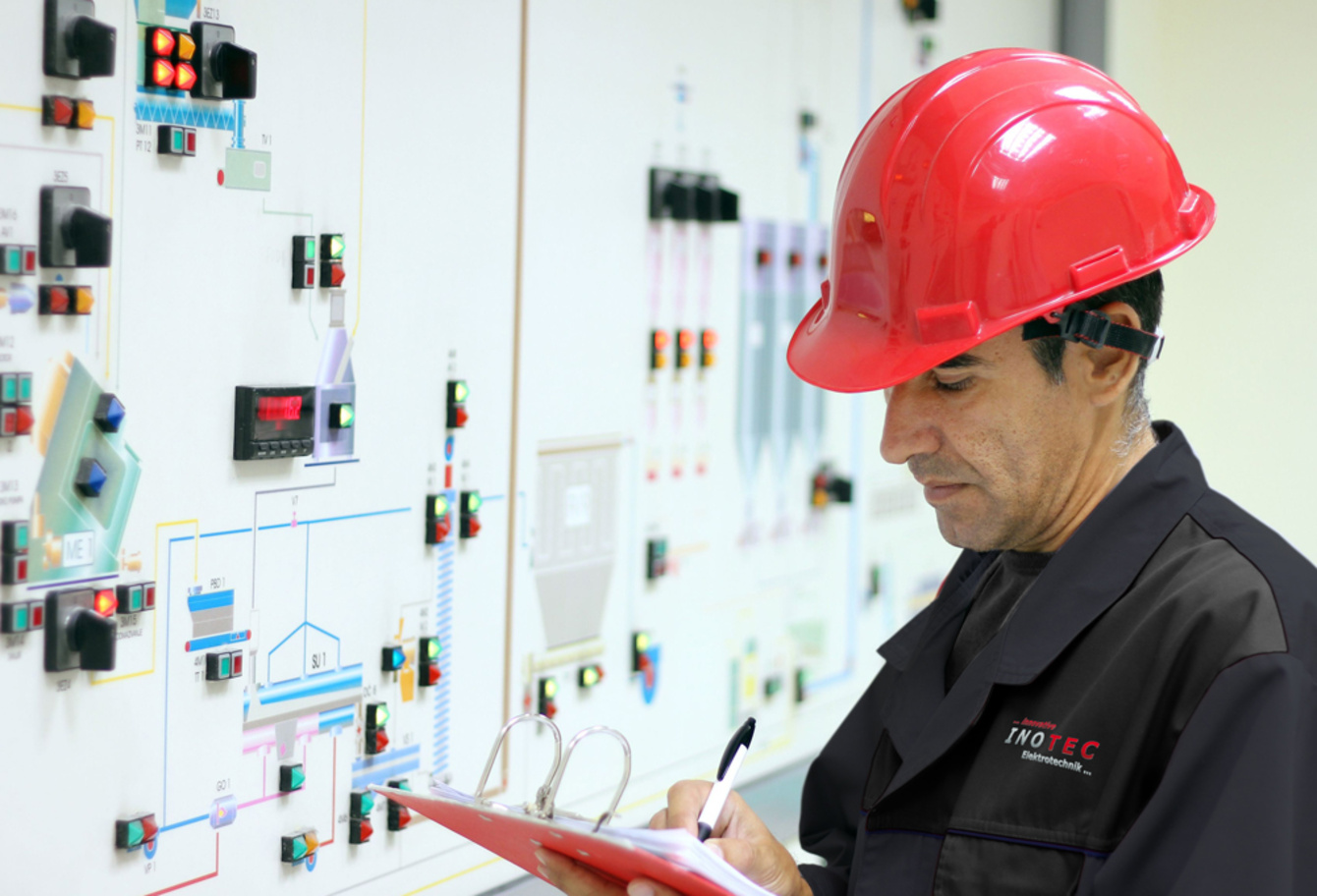 Montage + Inbetriebsetzung bei INOTEC Kompetenzcenter für Elektrische Anlagen Sangerhausen GmbH in Sangerhausen